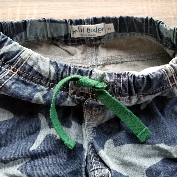2011 nwot/ln Mini Boden size 7 jean shark shorts - Picture 4 of 9